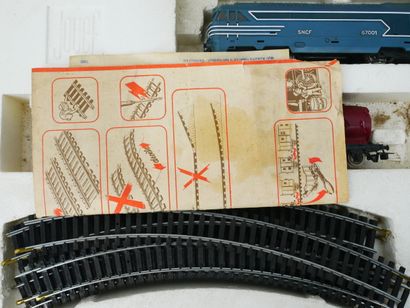 JOUEF HO :
Express Trafic, including:
1 locomotive.
3...
