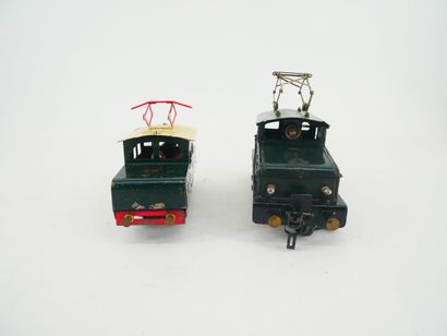 Lot including : 
- 1 JEP Unis France locomotive...