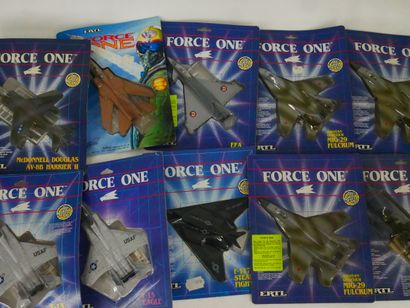 ERTL (USA) : 
Important lot de 45 avions...
