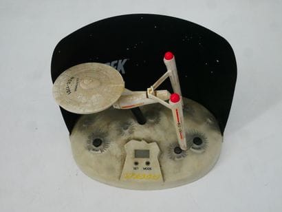 STAR TREK 
Lot including: 
- BORG SHIP, Collectors...