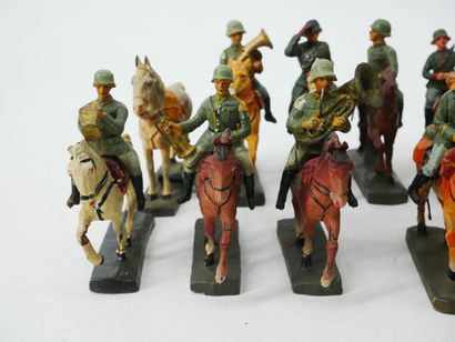 ELASTOLIN (Germany):
Set of 15 figures in...