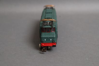 JOUEF (HO)
SNCF electric locomotive 2D2-...
