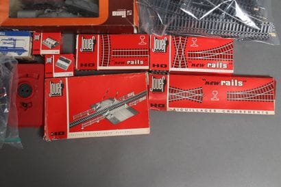 Lot HO :
- JOUEF
Set of rails and various...
