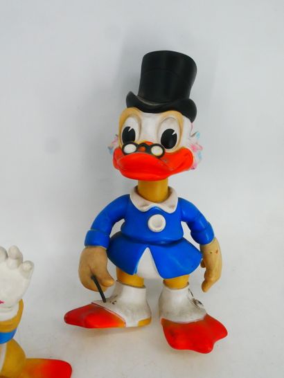 WALT DISNEY 
Lot including: 
- 1 Scrooge...