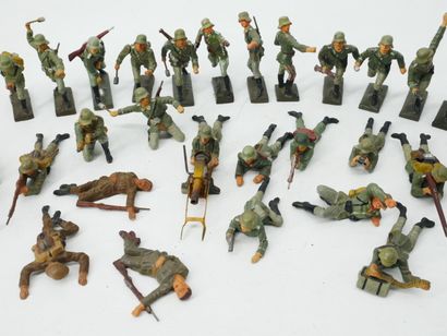 LINEOL (Germany):
Set of 30 figures in painted...