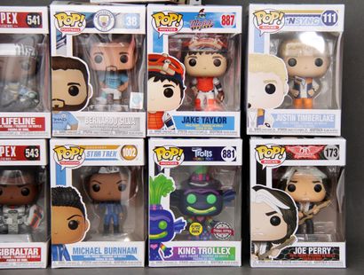 *FUNKO POP! 
9 various figures :
- Space...