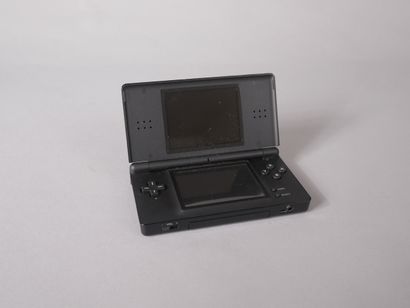 NINTENDO
2006 black DS lite games console...