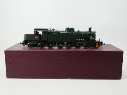 FULGUREX :
PLM 242 AT
Metal locomotive.
Electric...