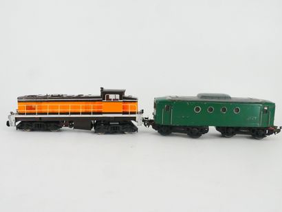 Lot including:
- 1 SNCF BB-8100 locomotive...