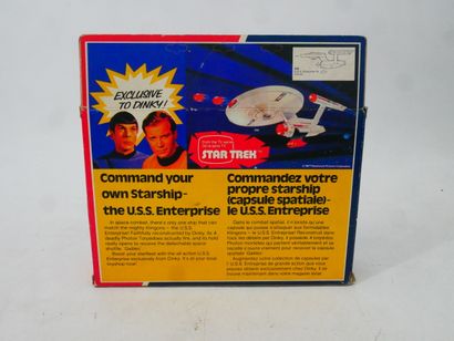 STAR TREK 
Lot including: 
- USS ENTERPRISE...