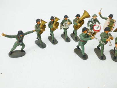 ELASTOLIN (Germany):
Set of 16 figures in...