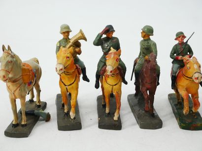 ELASTOLIN (Germany):
Set of 15 figures in...