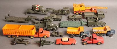 DINKY TOYS - DINKY SUPERTOYS
Lot de véhicules...
