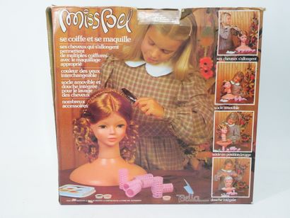BELLA :
Miss Bell
Poupée en buste qui se...