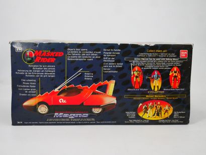 Lot including:
- 1 ZAPP BRANNIGAN SPACE GUN,...