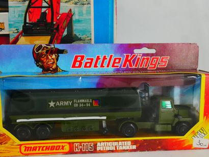 MATCHBOX : 
Ensemble de 14 véhicules militaires...