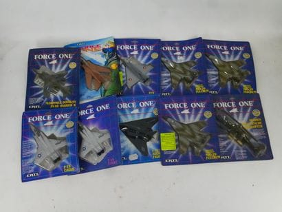ERTL (USA) : 
Important lot de 45 avions...