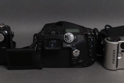 Lot :
- CANON
Powershot G2 camera, obj. Canon...