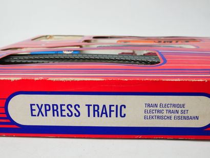 JOUEF HO :
Express Trafic, including:
1 locomotive.
3...