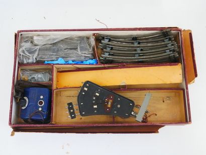Batch of rails, O and HO ladders.
Switches,...