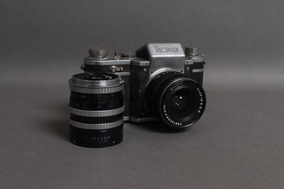 RECTAFLEX
Camera n°29065, obj. Pentacon 3.5/30
One...