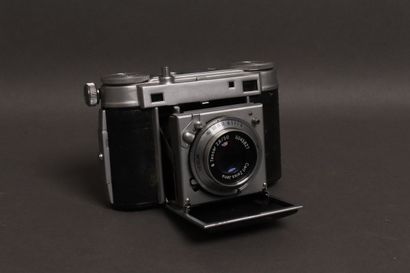 Set of five gusseted cameras :
- WELTA
Welti...
