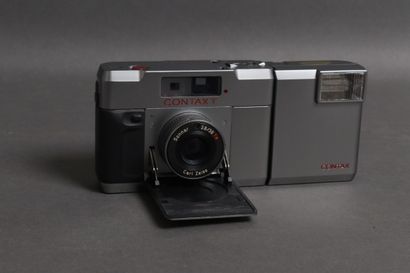 CONTAX
- Camera model T, obj. Carl Zeiss...