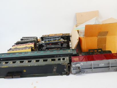 Important lot of spare parts for wagons,...