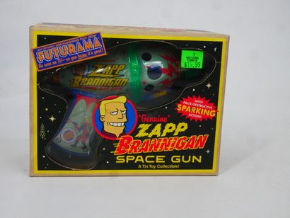 Lot including:
- 1 ZAPP BRANNIGAN SPACE GUN,...