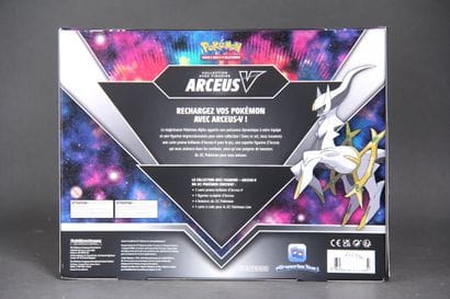 *POKEMON
2022 box containing :
1 shiny Arceus...