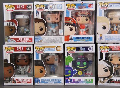 *FUNKO POP! 
9 various figures :
- Space...