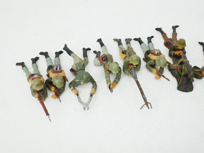 ELASTOLIN (Germany) :
Set of 15 figures in...