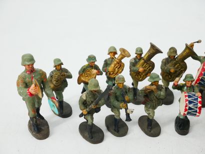 ELASTOLIN (Germany):
Set of 19 painted composition...