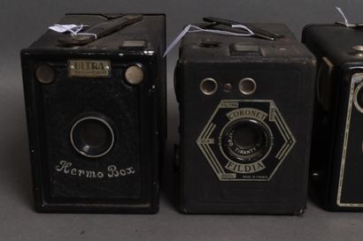 Set of five Box cameras :
- CORONET Fildia
-...