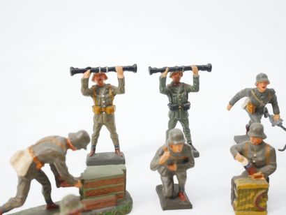 LINEOL (Germany) :
Ensemble de 19 figurines...