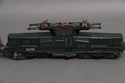 JOUEF (HO)
Two SNCF locomotives BB-12079,...