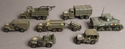 SOLIDO
Lot de véhicules militaires et divers...