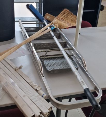 MATERIEL DE BUREAU - FOURNITURES - ELECTROMENAGER...