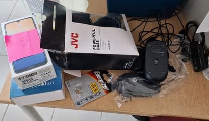 MATERIEL DE BUREAU - FOURNITURES - ELECTROMENAGER...