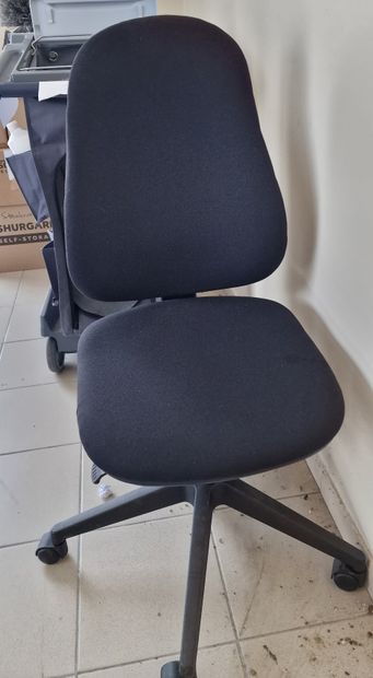 MATERIEL DE BUREAU - FOURNITURES - ELECTROMENAGER...