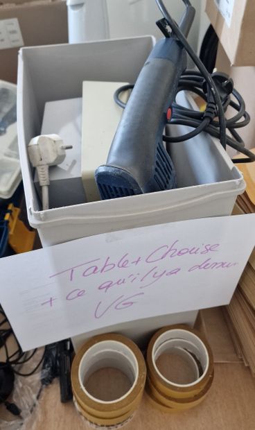 MATERIEL DE BUREAU - FOURNITURES - ELECTROMENAGER...