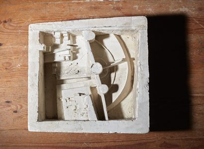 Gilbert WEIL
Ruines
Sculpture en plâtre mongrammée...
