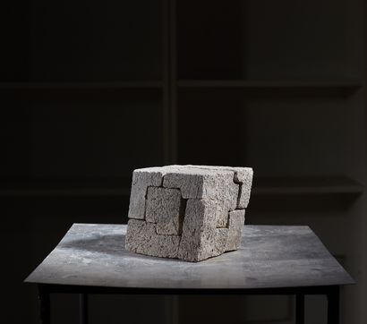 Gilbert WEIL
Casse-tête
Sculpture cubique...