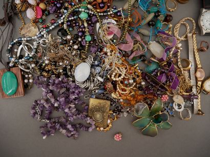 Lot de bijoux fantaisies