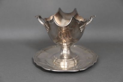 Double sauceboat with two leafy handles and...