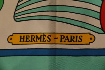 HERMES - Pierre PERON
Carré en soie modèle...