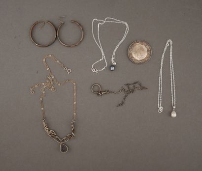 Lot en argent 800-925°/°° :
- Médaille de...