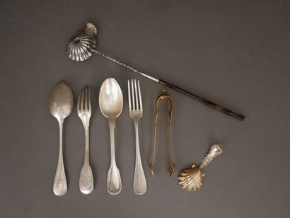 Set of mismatched flatware in 950°/°° silver:
-...