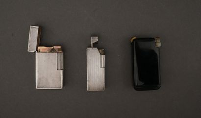 - DUPONT S.T. - DUNHILL
Deux briquets en...