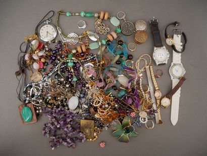 Lot de bijoux fantaisies